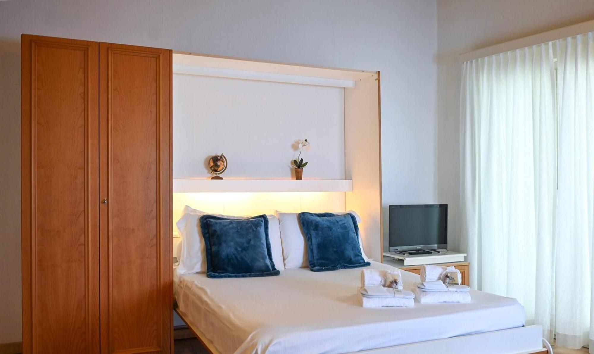 Apartment Ruga House In 7 *